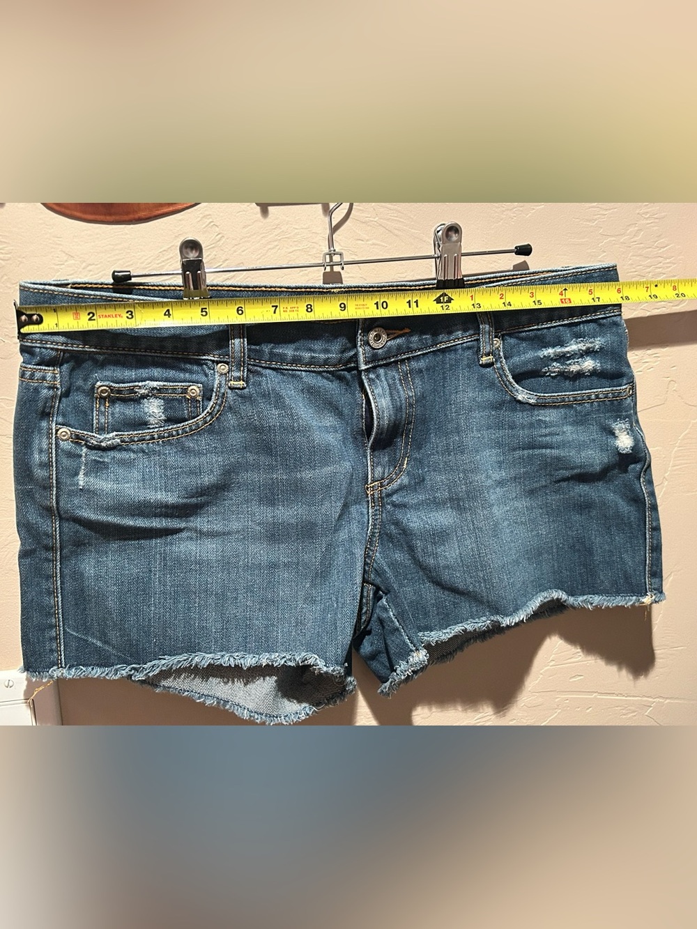 Old Navy Vintage Low Rise 100% Cotton Cutoff Shorts Y2K Distressed Size 12